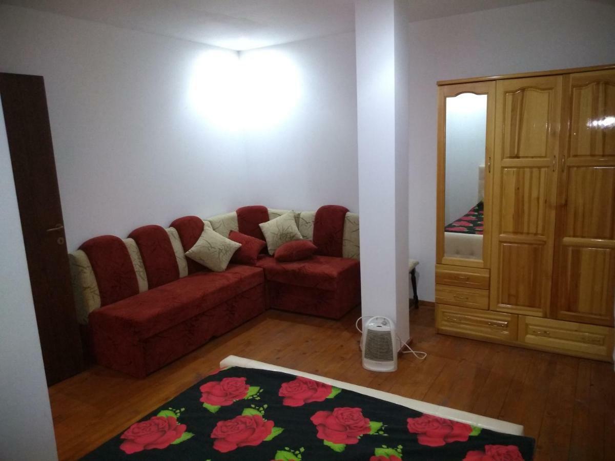 Къща За Гости "Мечта" Lyutibrod Extérieur photo
