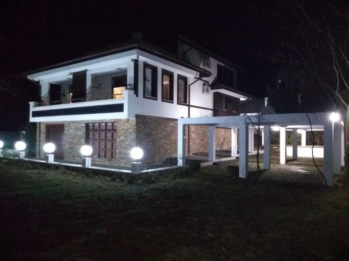 Къща За Гости "Мечта" Lyutibrod Extérieur photo